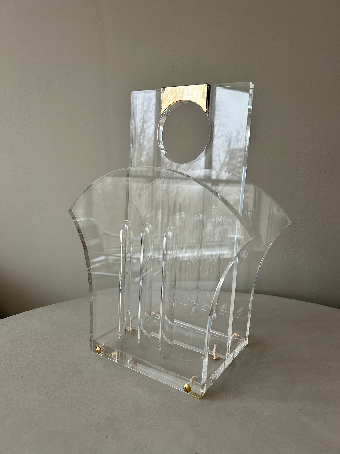 Magazine holder
